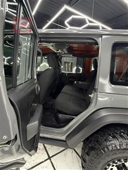 جیپ رانگلەر